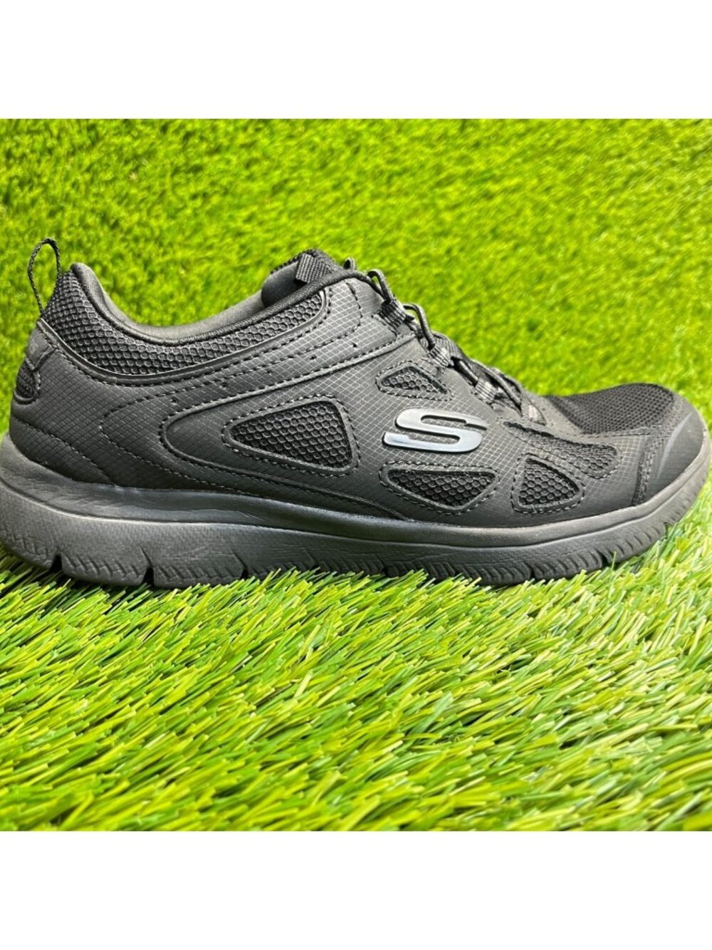 Skechers Summits-Built Womens Size 7.5 Black Athletic Slip-On Shoes Sneakers